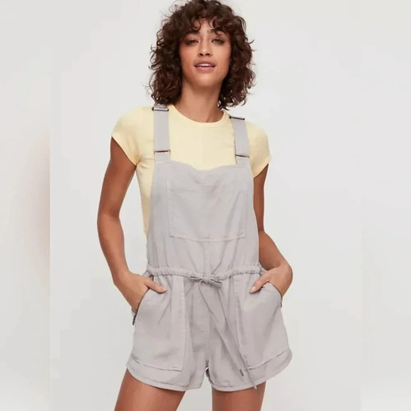 Aritzia Wilfred Free Beatrice shorts Overalls Shortall Gray/Beige M Minimalist - Picture 1 of 9